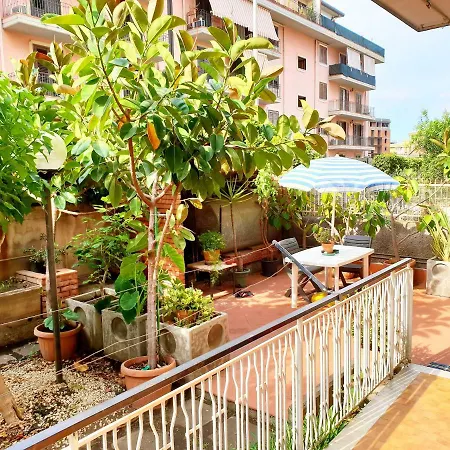 Apartament House *
